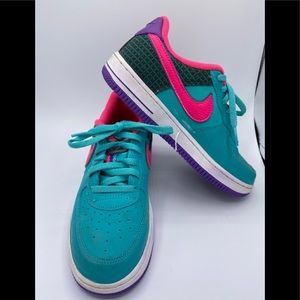 Girls Nike shoes